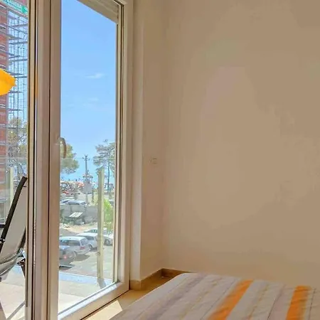 Lily & Gaz'S Seaview Home! Apartment Kodermarlekaj